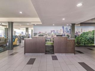 La Quinta by Wyndham Kansas City Airport - Kansas City - 6