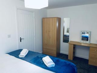 Cosy Family Home - Coventry City Centre - Entire House - Coventry - 5