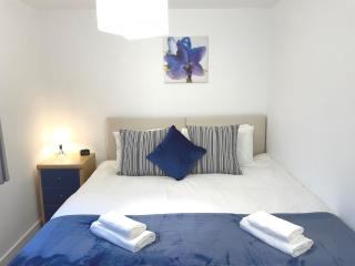 Cosy Family Home - Coventry City Centre - Entire House - Coventry - 1