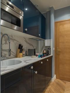 The Pompadour Suite - 6