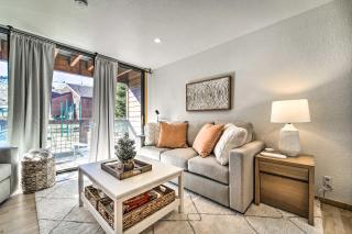 Walk to Ski Resort Tahoe Donner Studio with Balcony - Truckee - 0