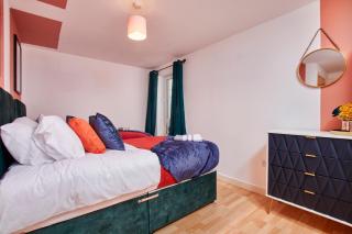 Sleek Nottingham Apartment - Balcony & Sleeps 6 - 3