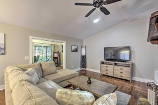 Massanutten Getaway with Fireplace Hike and Ski! - McGaheysville - 8
