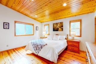 Laurelwood Manor - 3