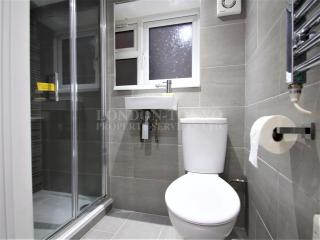 Detached 5 bedroom house, ideally located - Finchley - 7