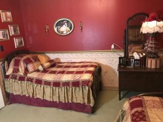 Armour's Hotel & Spa - - 8