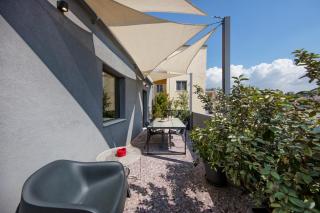 Sunny Loft with Acropolis View - 4