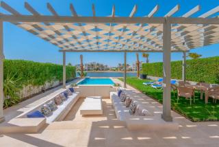 Joubal 3BR Villa Private Pool next to Marina - 3