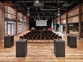 Autohalle Hotel - 2