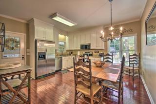 Lake Keowee Escape with Dock, Deck and Lake Access! - Six Mile - 4