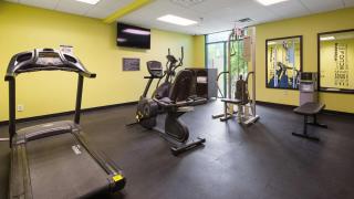 Best Western Plus Birmingham Inn & Suites - 3