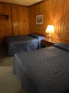 Glacier View Inn - 1