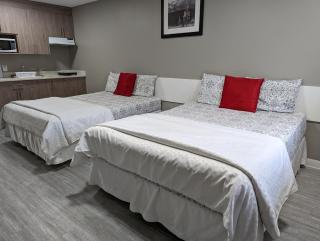 Riverside Suites - Medicine Hat - 1