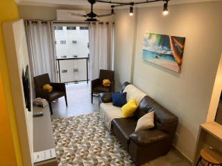 Fb HOME Guaruja- Apartamento proximo as praias da Enseada e Pitangueiras - WI FI - Guarujá - 0