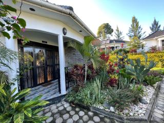 Home Bliss Hotel- Fort portal Uganda - 1