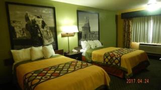 Super 8 by Wyndham Amarillo Central TX - Amarillo - 1