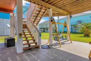 Coastal Cajun Getaway On The Beach! home - Bolivar Peninsula - 3