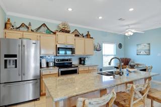 Coastal Cajun Getaway On The Beach! home - Bolivar Peninsula - 7