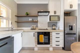 Alimama Spaces The Manson's Cote de Val - Parys - 2