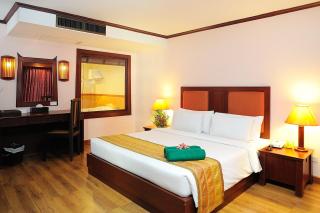 Baumanburi Hotel Patong - 9