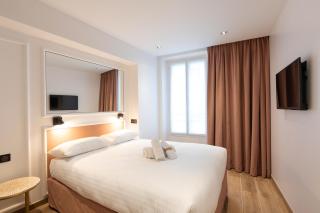 HOTEL AU COEUR DE REPUBLIQUE - Paris - 7