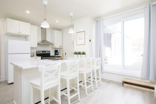 Chic Plaza St-Hubert Apt 2BR 2BA - 0