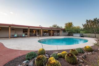 @TucsonMuralHouse w/pool & hot tub on golf course - Oro Valley - 7