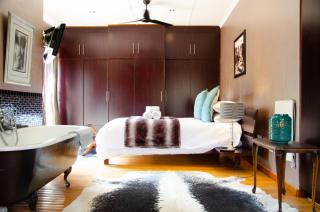 Desert Dew Guest House - Hutchinson - 9