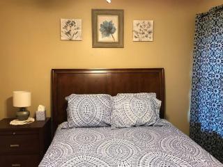 Cozy Pet-Friendly Home- Huge Spring Discounts - 6