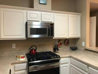 Cozy Pet-Friendly Home- Huge Spring Discounts - Spring - 5