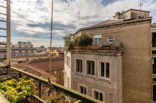 JOIVY Lovely Studio for 2 with Balcony near Duomo - Milan - 3