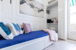 JOIVY Lovely Studio for 2 with Balcony near Duomo - Milan - 8