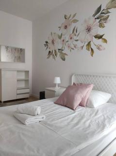 Lovely Apartment vis-a-vis Medicover and Paley Institute - Warsaw - 3