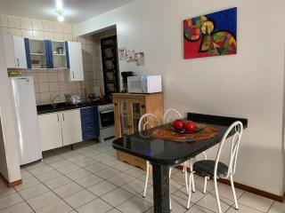 Apartamento 2 dorm - 1 quadra do mar - 3