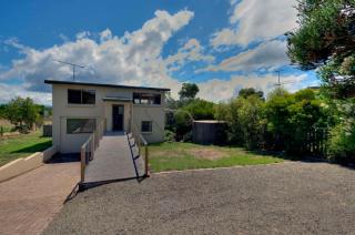 Swan Cove - Coles Bay - 9