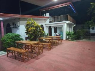 Mayura Rest Inn - 9