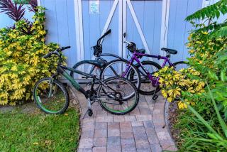 Seventh Seas half mile to the beach pet friendly Near to the Mayo Clinic - UNF - TPC Sawgrass - Convention Center - Shopping Malls - Under 3 Hours from DISNEY - Jacksonville Beach - 2