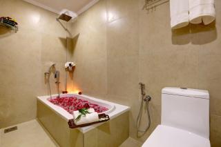 Hotel Floral Park - Kottayam - 3