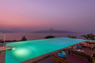 StayVista's Princess - A Villa with Infinity Pool & Breathtaking Views - Lonavala - 9