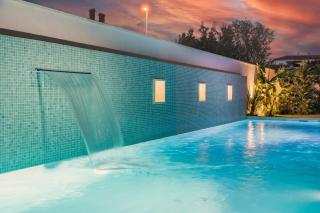 Villa Elena Deluxe mit Whirlpool und beheiztem Pool am Meer und wunderschönen Blick auf die Brijuni Inseln - Fažana - 8