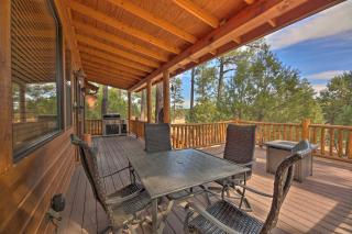 Less Than 4 Mi to Fool Hollow Lake Cabin with Tranquil Deck - Show Low - 0