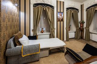 Classic Royal central apartment. Balcony and A/C - Lviv - 3