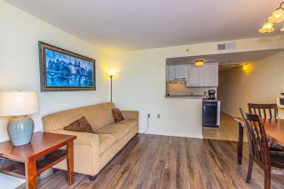 Ocean View Double Suite! Sleeps 4 Meridian Plaza 705 - Myrtle Beach - 4