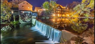 Luxury condo in the heart of Pigeon Forge - 9