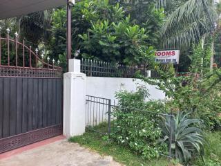 Mayura Rest Inn - Tissamaharama - 4