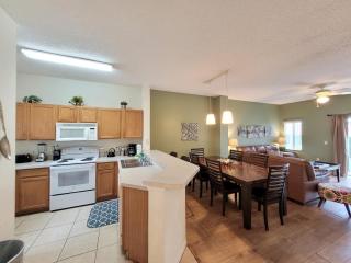 3Br 3Bath Pvt Townhome Patio 15min Disney 1291ft - Kissimmee - 2