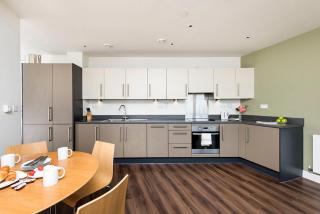 Two bedroom apartments close to Heathrow - Hayes - 3