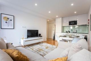 City Center 2BR Flat w/ AC by LovelyStay - 1