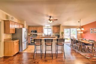 Hilltop Hideout with Peaceful Mountain Views - Cleveland - 2