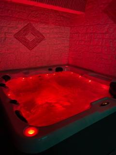 Suite Privative Jacuzzi Sauna de la Villa Del Castagnol - Saint-Nexans - 1